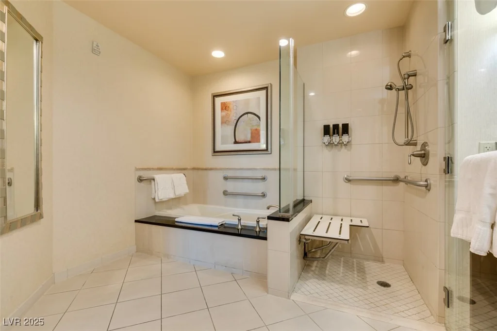125 HARMON, Las Vegas, NV 89109