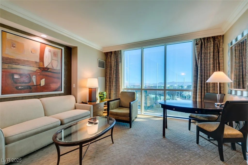 125 HARMON, Las Vegas, NV 89109