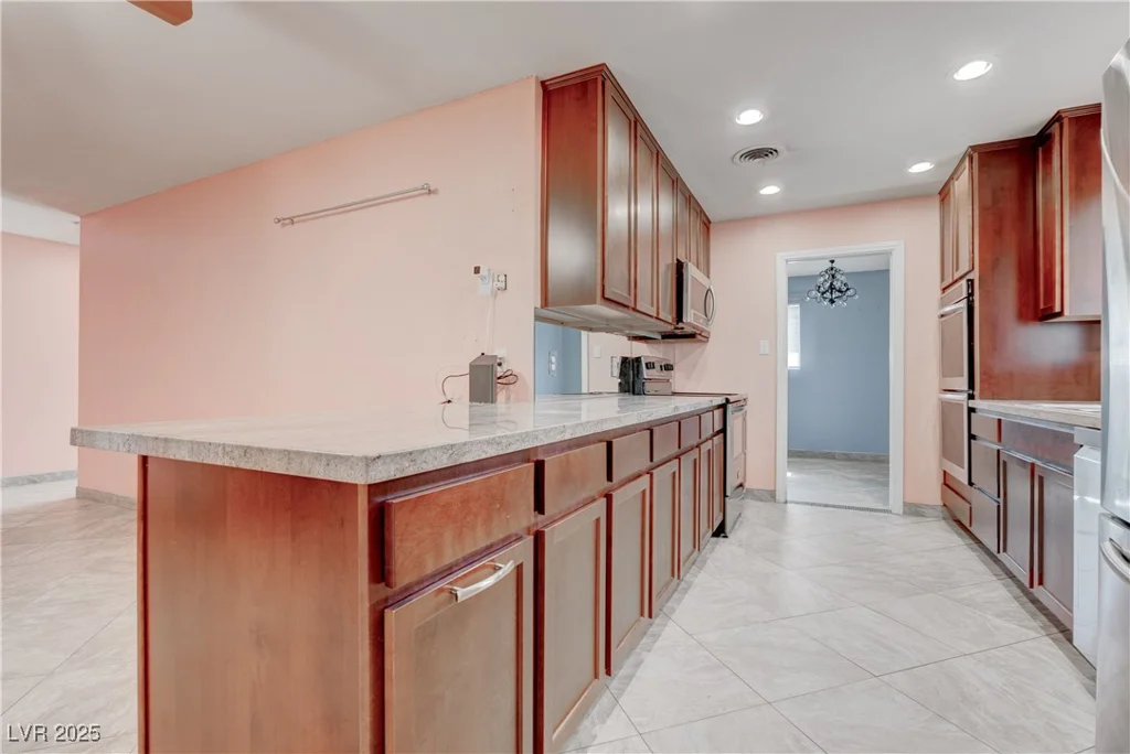 125 Rancho Vista, Las Vegas, NV 89106