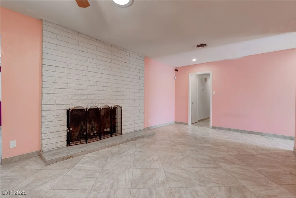 125 Rancho Vista, Las Vegas, NV 89106
