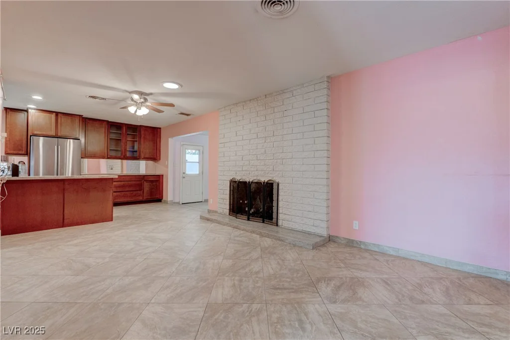 125 Rancho Vista, Las Vegas, NV 89106