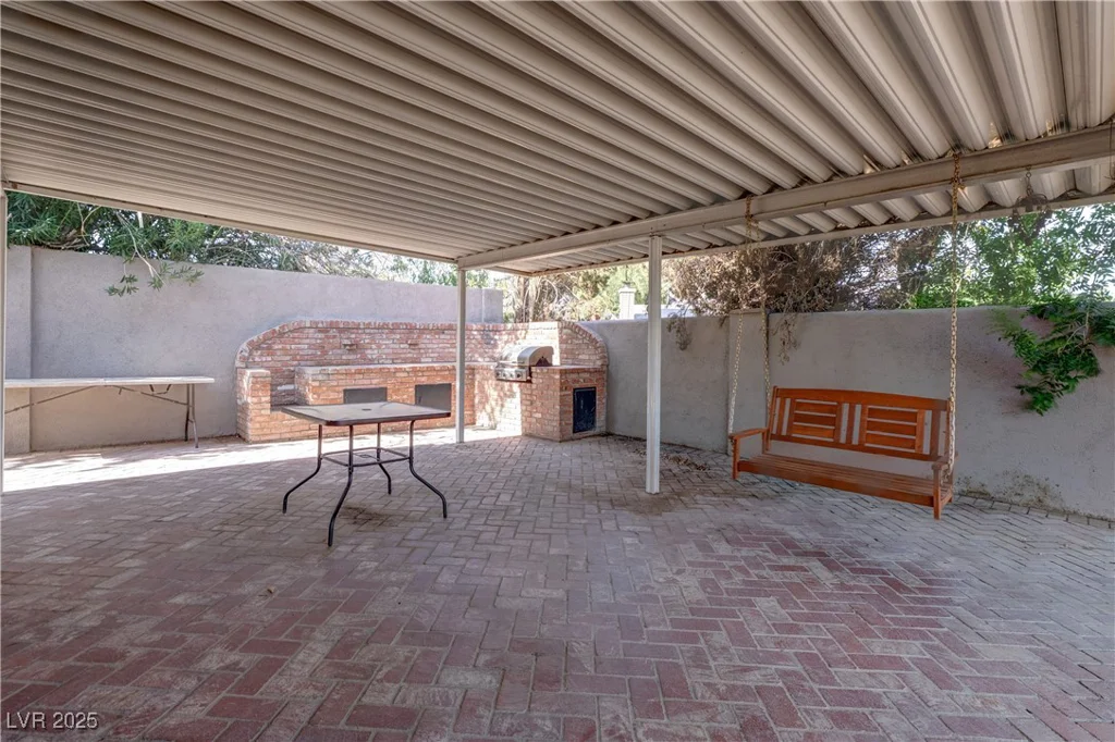 125 Rancho Vista, Las Vegas, NV 89106