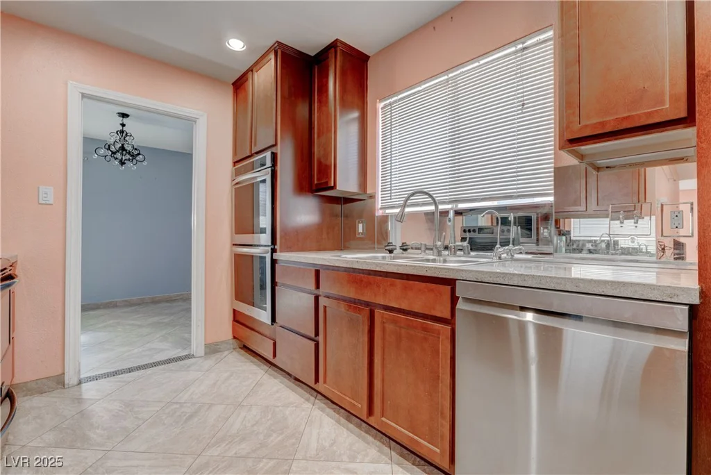 125 Rancho Vista, Las Vegas, NV 89106