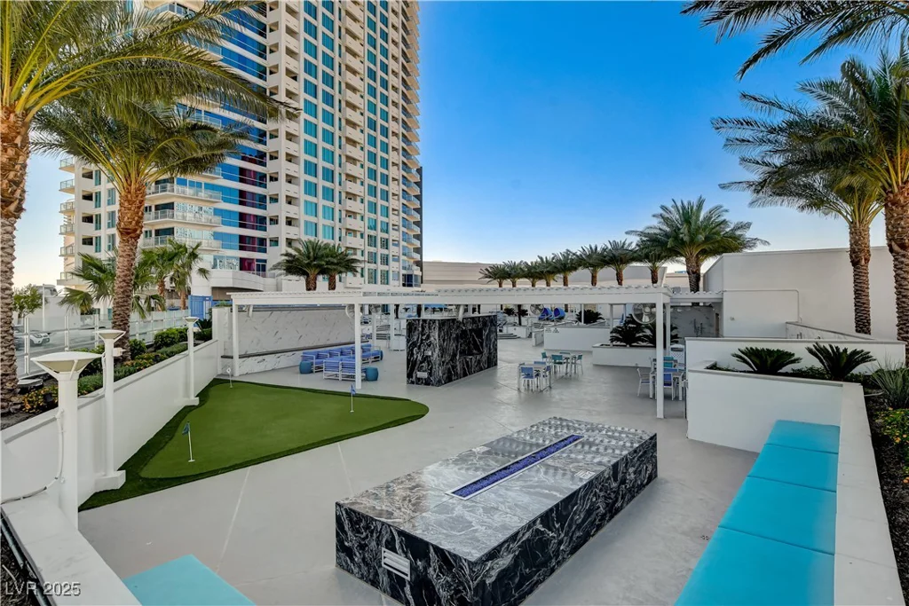 2700 Las Vegas, Las Vegas, NV 89109