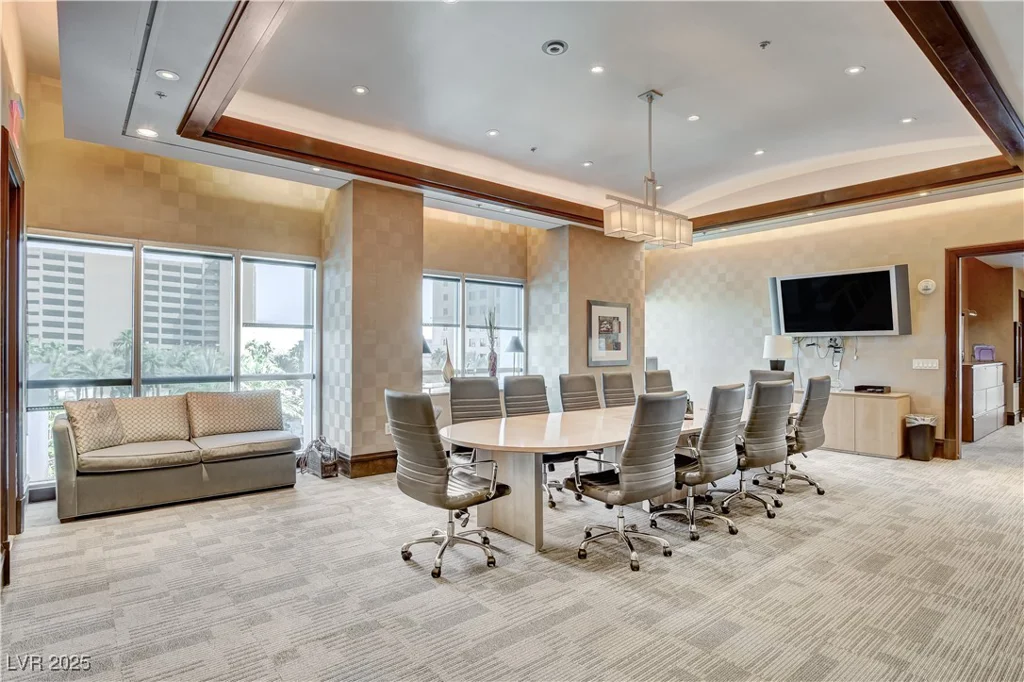 2700 Las Vegas, Las Vegas, NV 89109