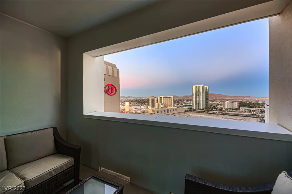 2700 Las Vegas, Las Vegas, NV 89109