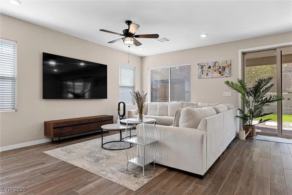 2367 Ridgeline Wash, Las Vegas, NV 89138