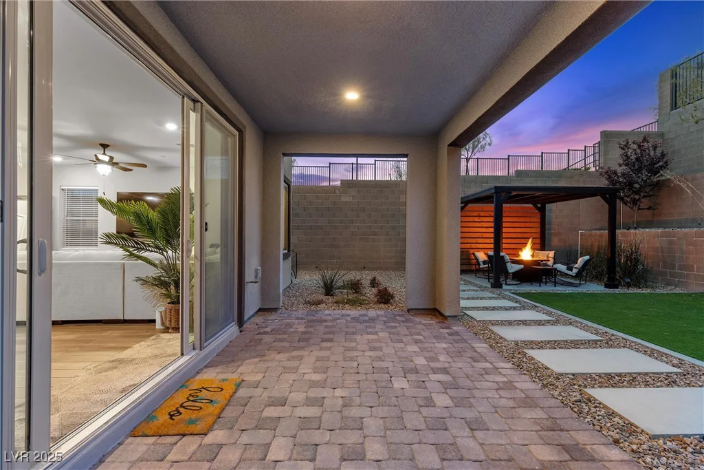 2367 Ridgeline Wash, Las Vegas, NV 89138