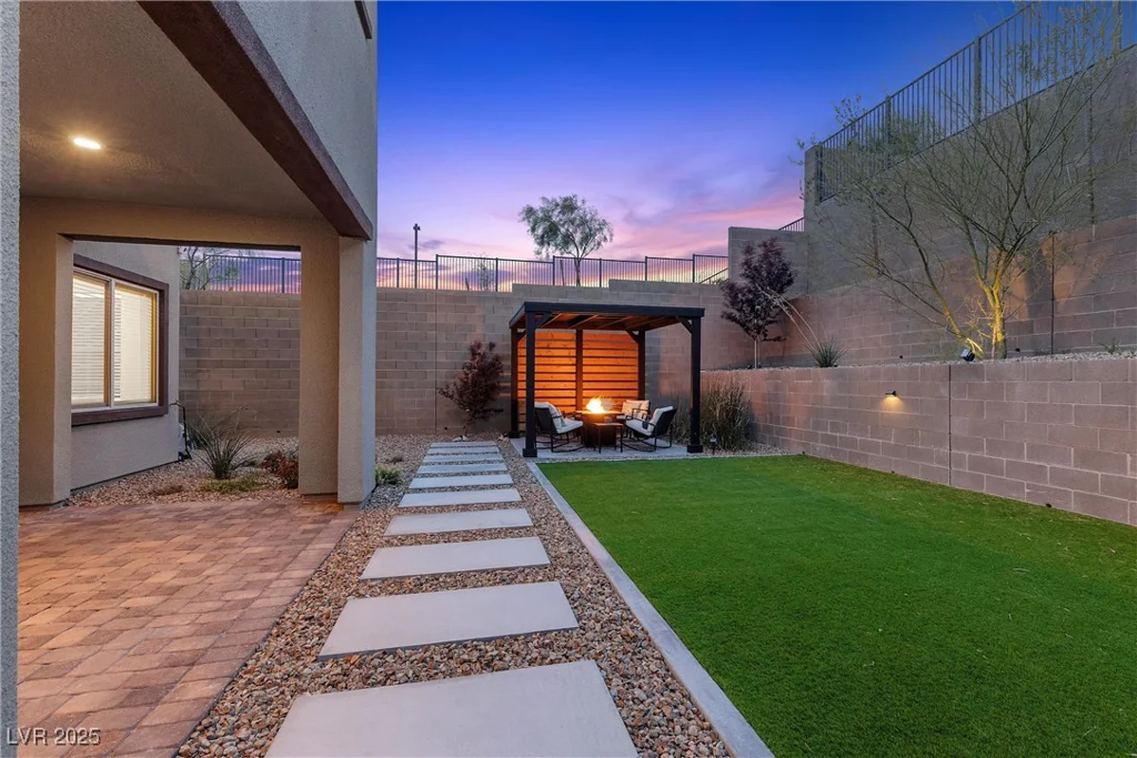2367 Ridgeline Wash, Las Vegas, NV 89138