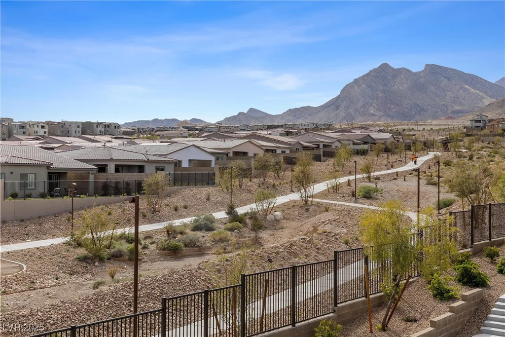 2367 Ridgeline Wash, Las Vegas, NV 89138