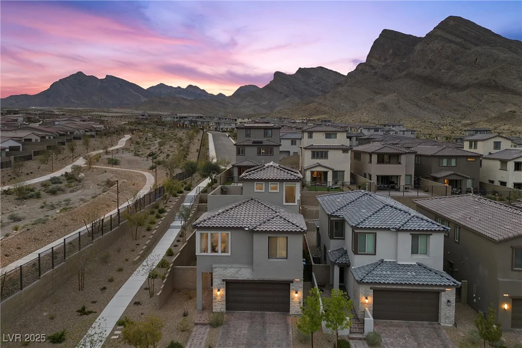 2367 Ridgeline Wash, Las Vegas, NV 89138