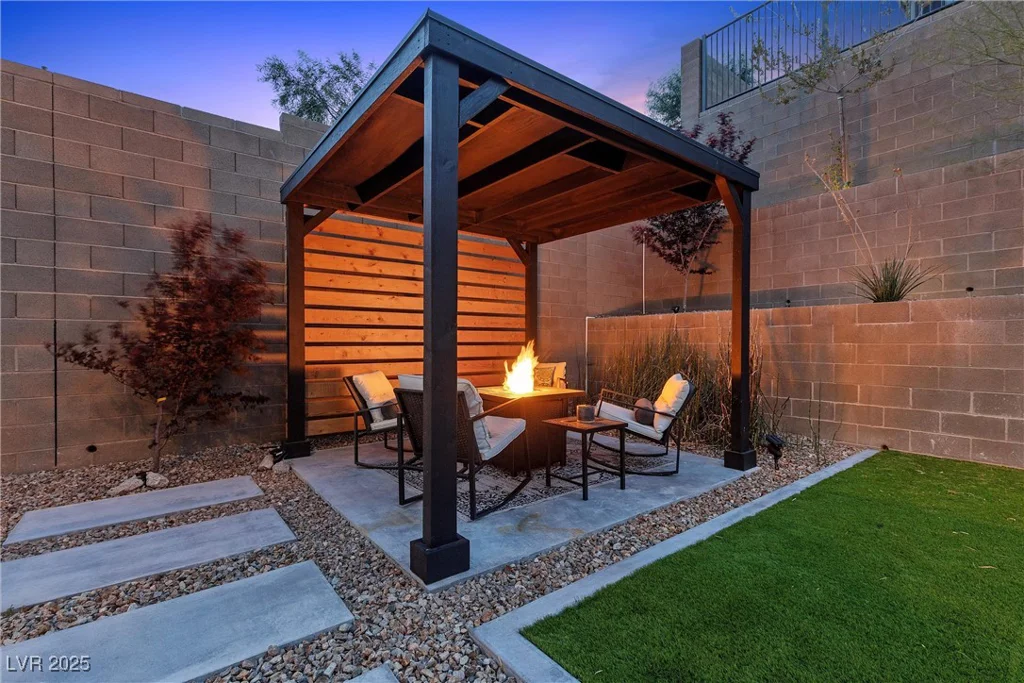 2367 Ridgeline Wash, Las Vegas, NV 89138