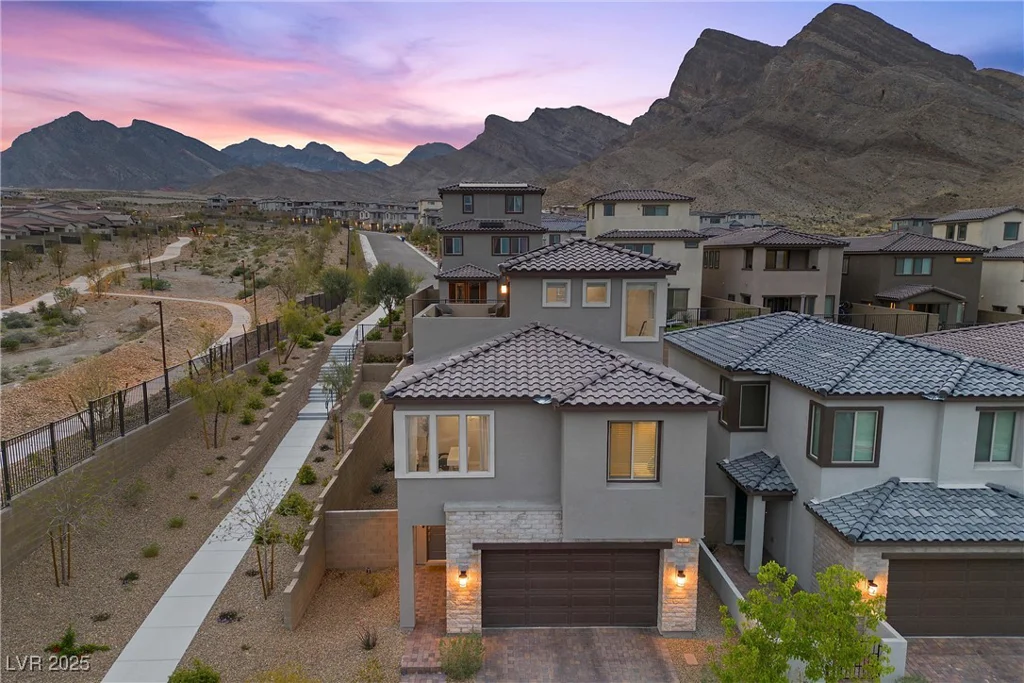 2367 Ridgeline Wash, Las Vegas, NV 89138
