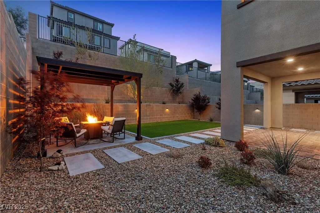 2367 Ridgeline Wash, Las Vegas, NV 89138