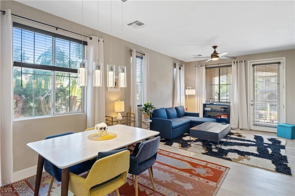 10190 Deerfield Beach, Las Vegas, NV 89129