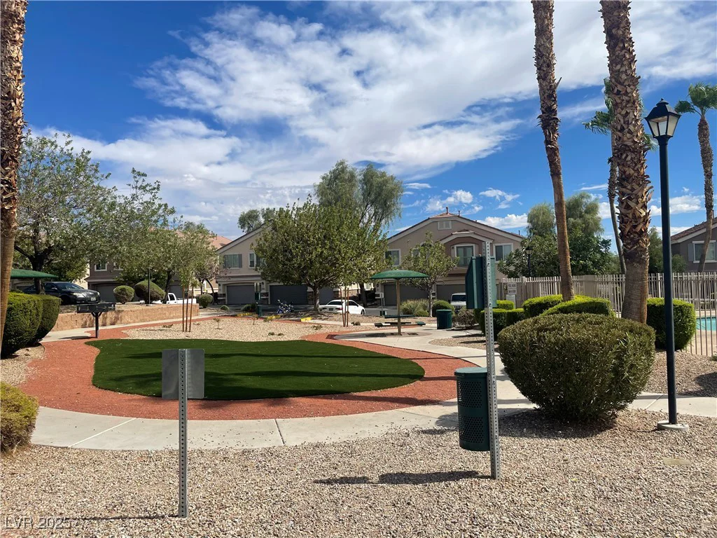 6465 Clara Bow, Las Vegas, NV 89122