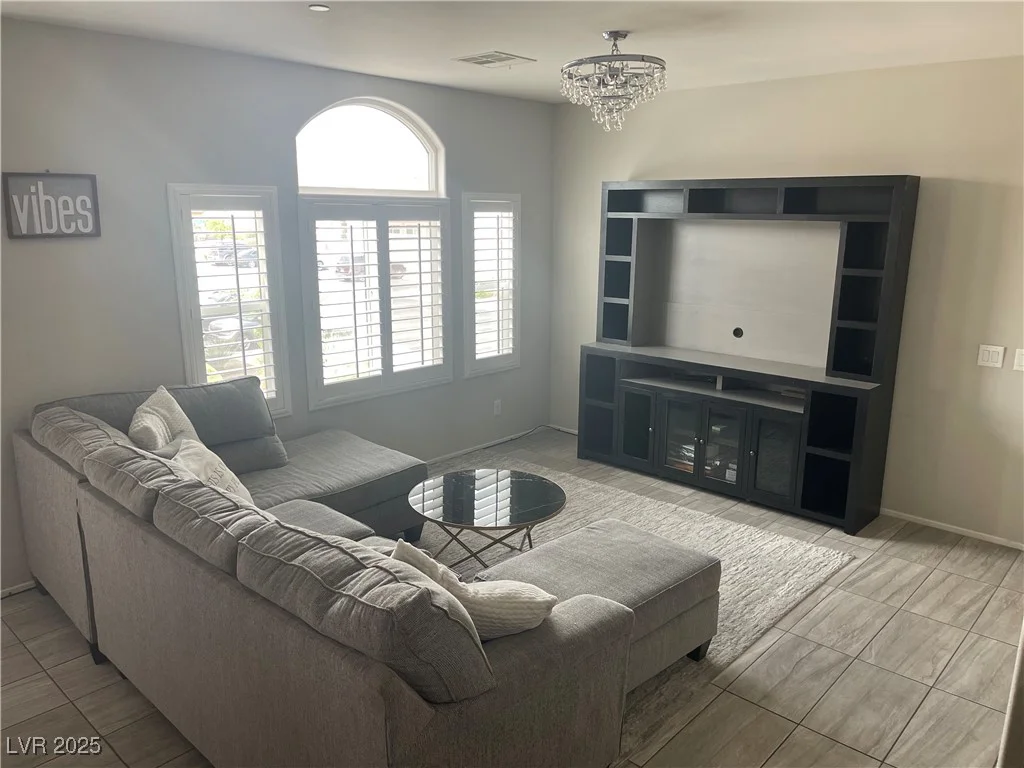 6465 Clara Bow, Las Vegas, NV 89122