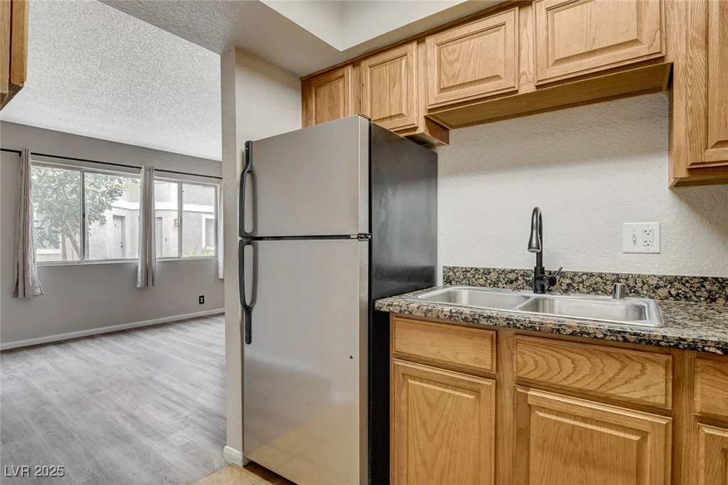 100 Crestline, Las Vegas, NV 89107