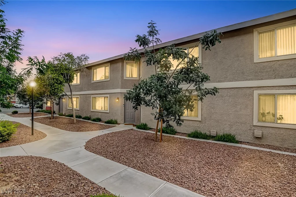 100 Crestline, Las Vegas, NV 89107
