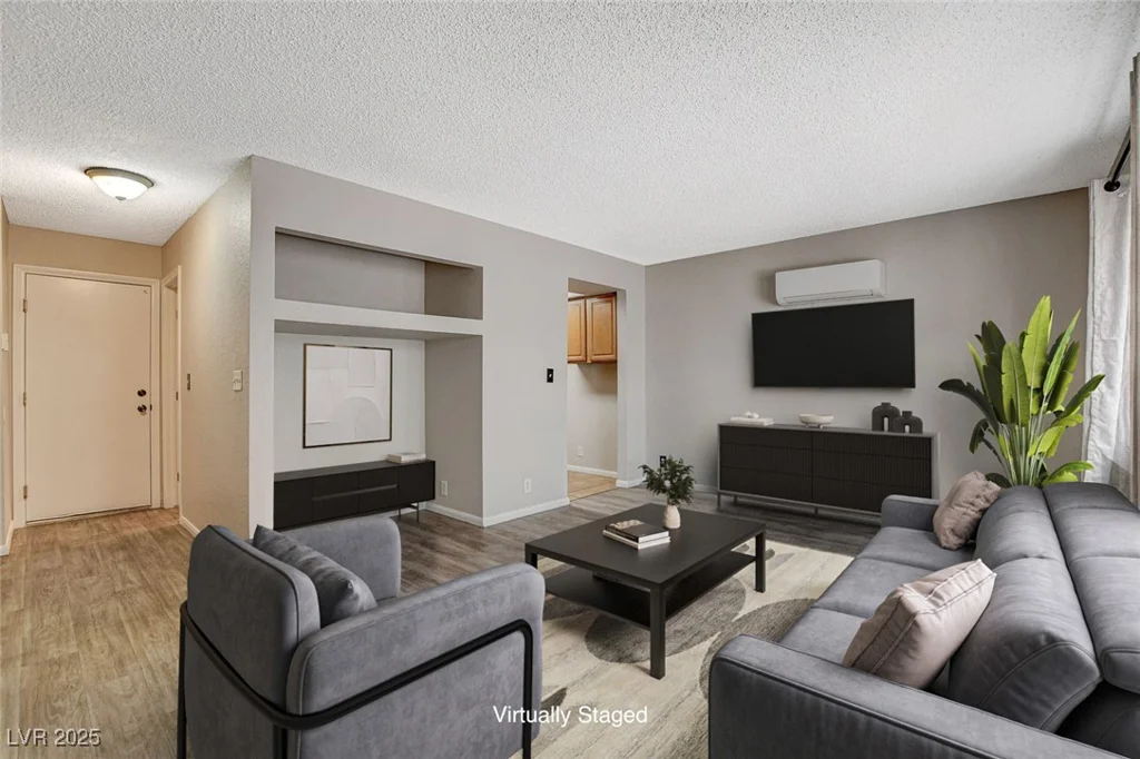 100 Crestline, Las Vegas, NV 89107