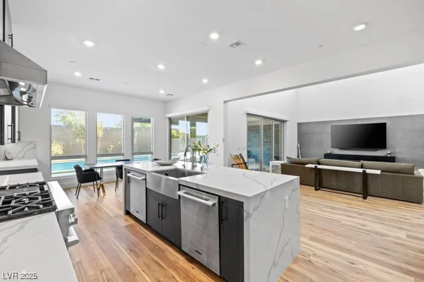 150 Wilson Ridge, Las Vegas, NV 89138