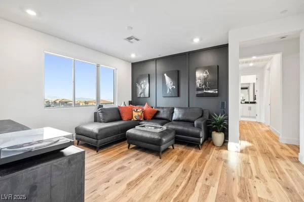 150 Wilson Ridge, Las Vegas, NV 89138