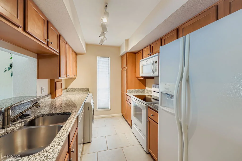 2854 Geary, Las Vegas, NV 89109