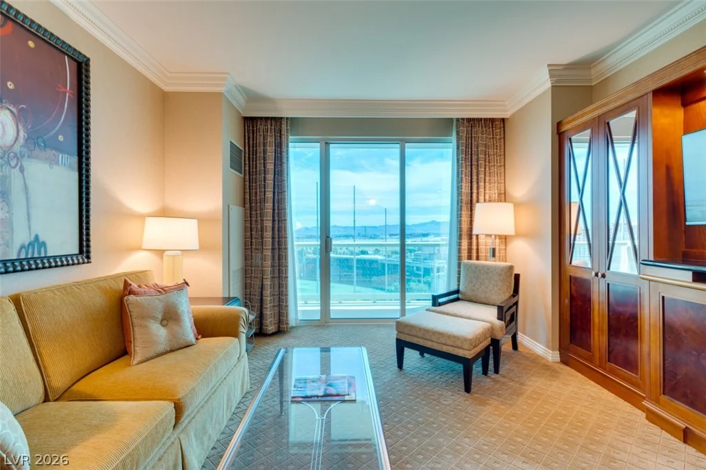 145 HARMON, Las Vegas, NV 89109