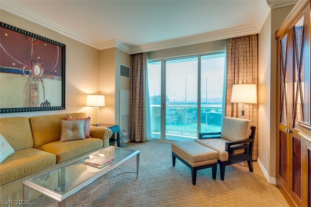 145 HARMON, Las Vegas, NV 89109