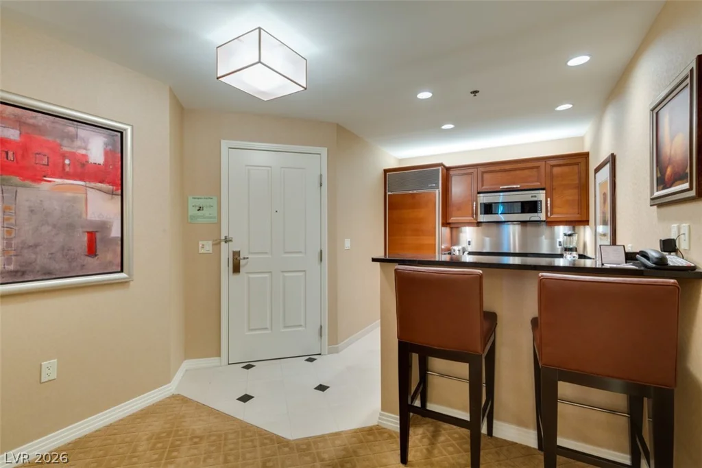 145 HARMON, Las Vegas, NV 89109