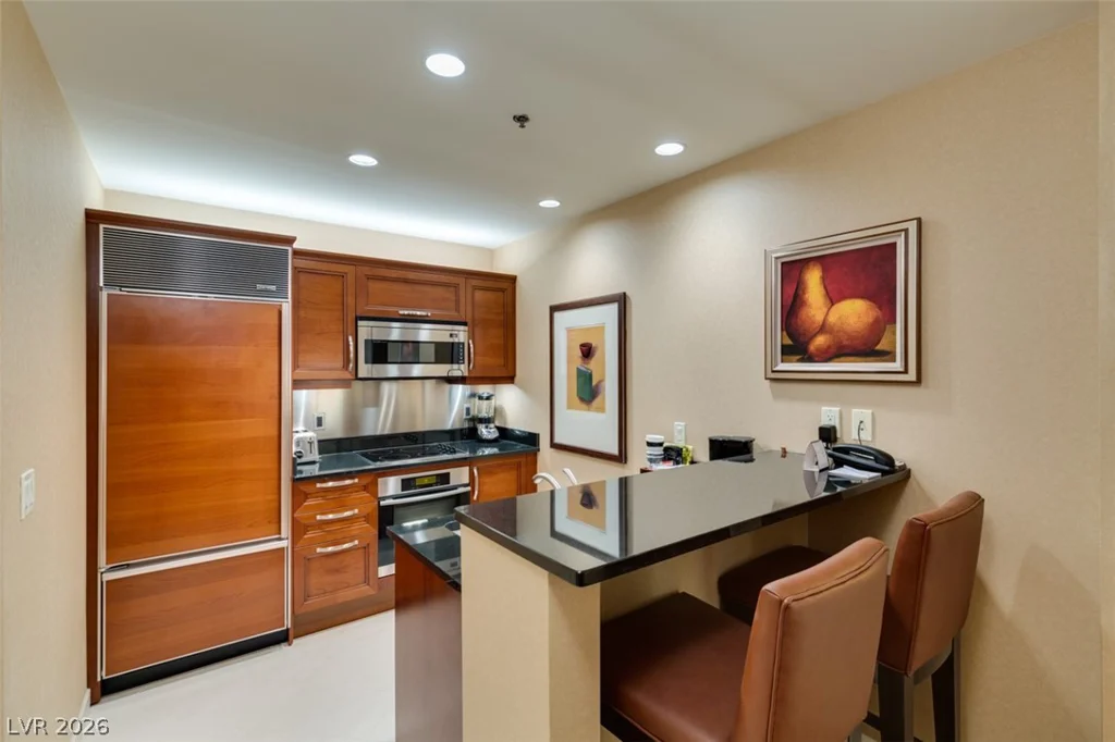 145 HARMON, Las Vegas, NV 89109