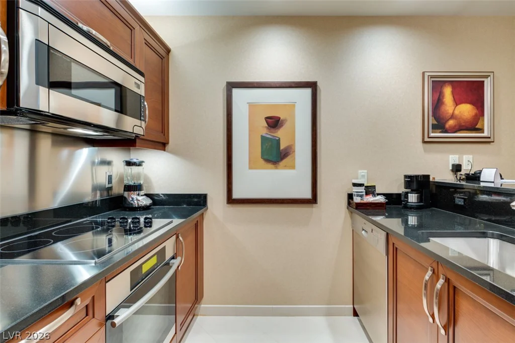 145 HARMON, Las Vegas, NV 89109