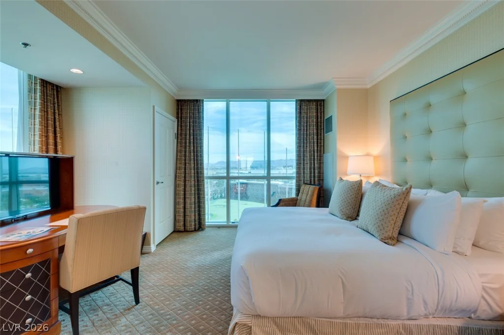 145 HARMON, Las Vegas, NV 89109