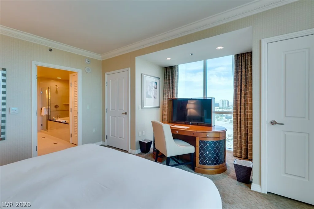 145 HARMON, Las Vegas, NV 89109