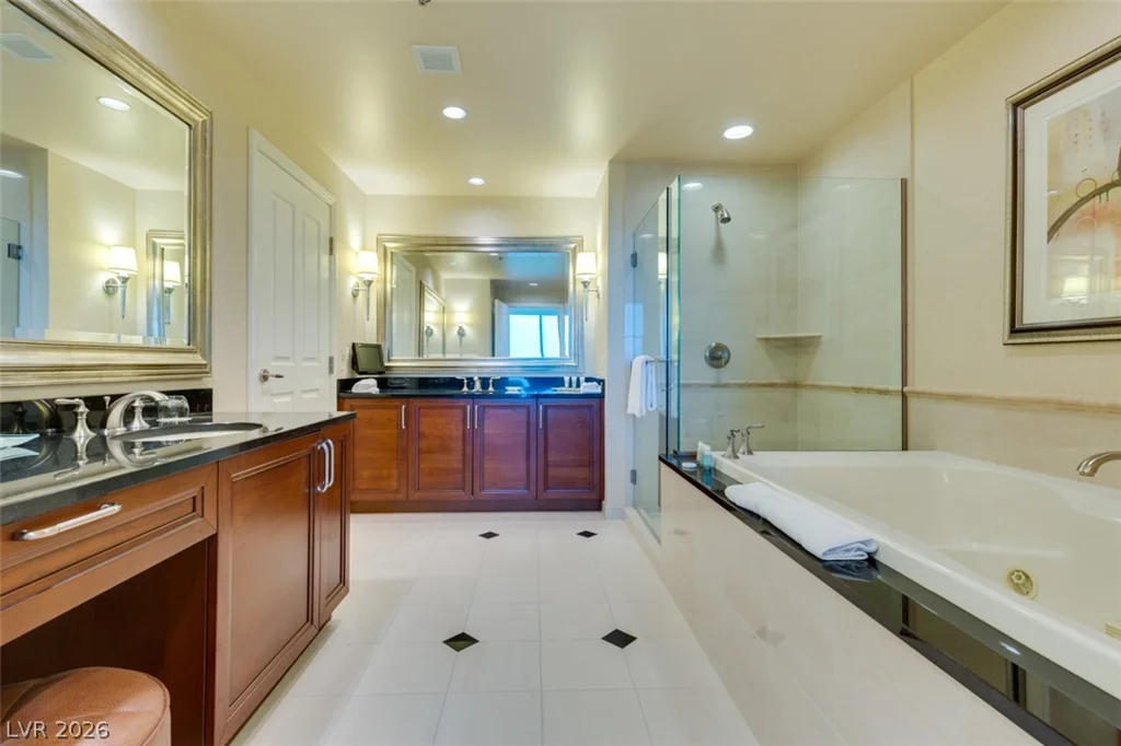 145 HARMON, Las Vegas, NV 89109