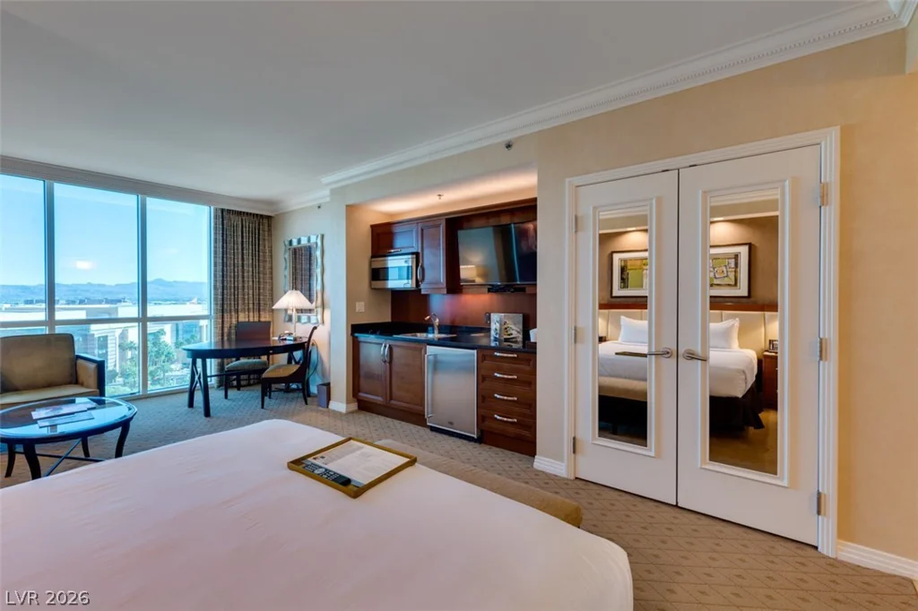 145 HARMON, Las Vegas, NV 89109