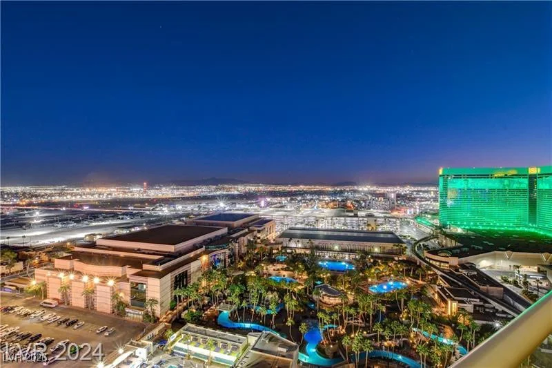 145 HARMON, Las Vegas, NV 89109