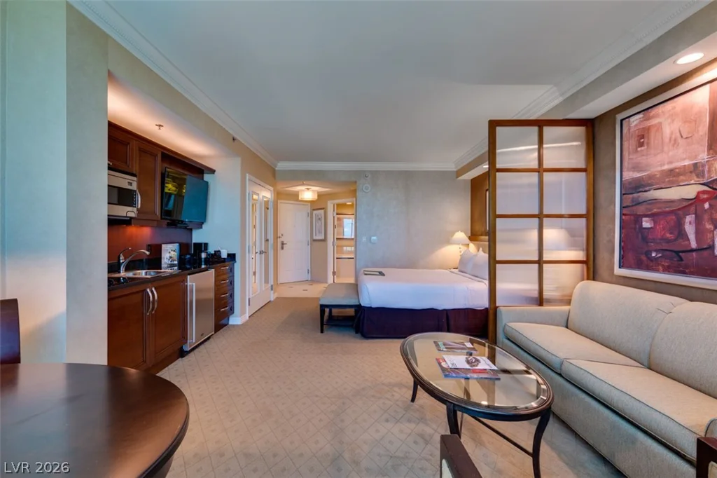 145 HARMON, Las Vegas, NV 89109