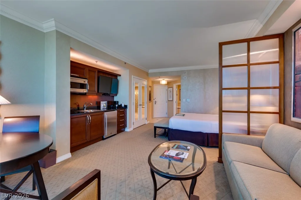 145 HARMON, Las Vegas, NV 89109