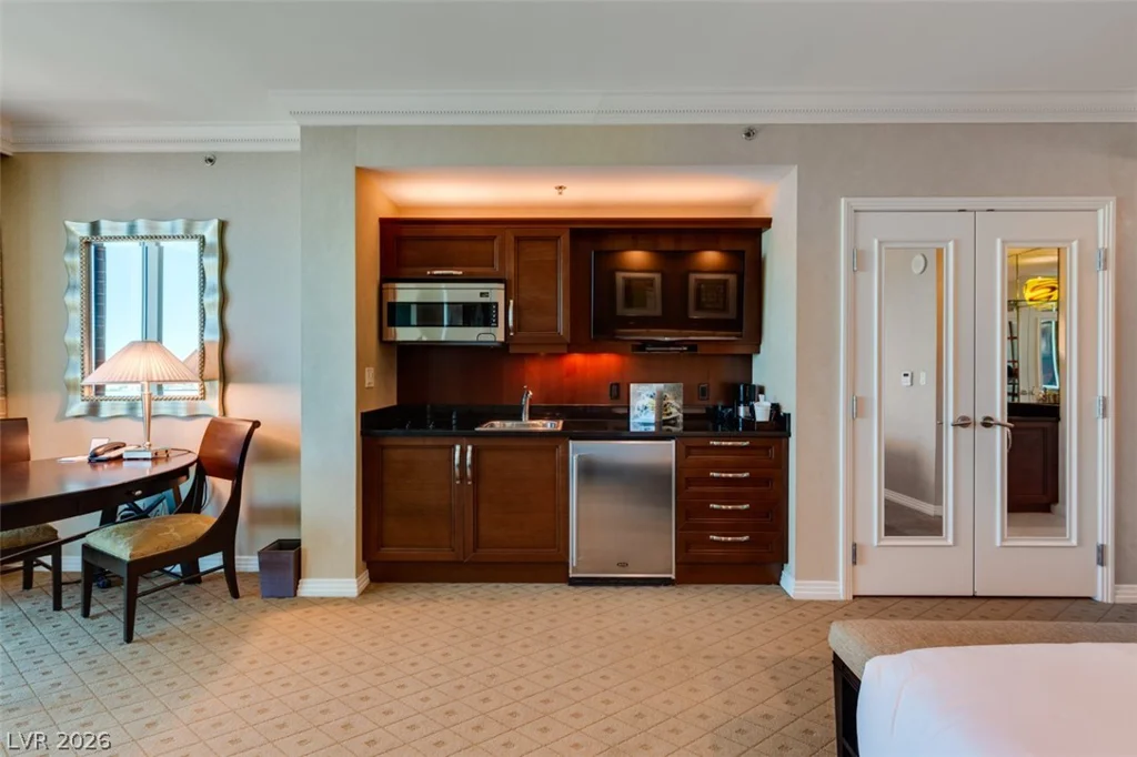 145 HARMON, Las Vegas, NV 89109