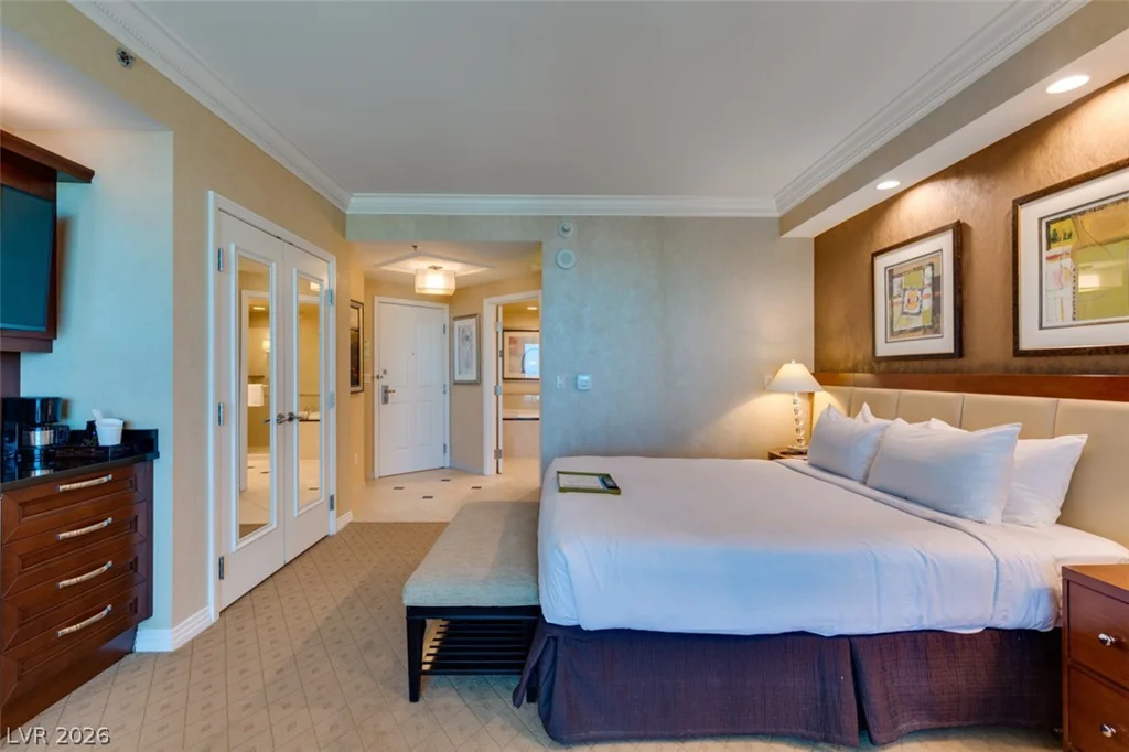 145 HARMON, Las Vegas, NV 89109