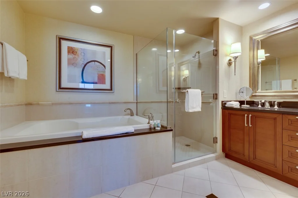 145 HARMON, Las Vegas, NV 89109