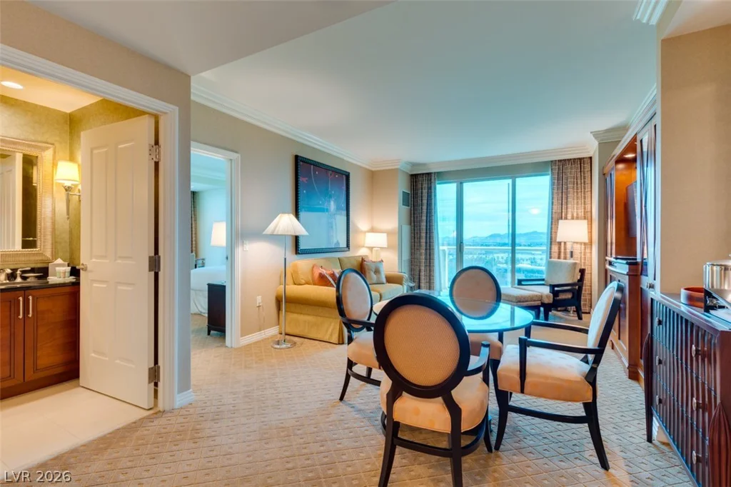 145 HARMON, Las Vegas, NV 89109
