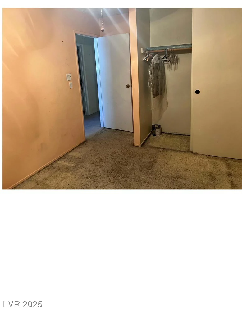 2414 Paradise Village, Las Vegas, NV 89120
