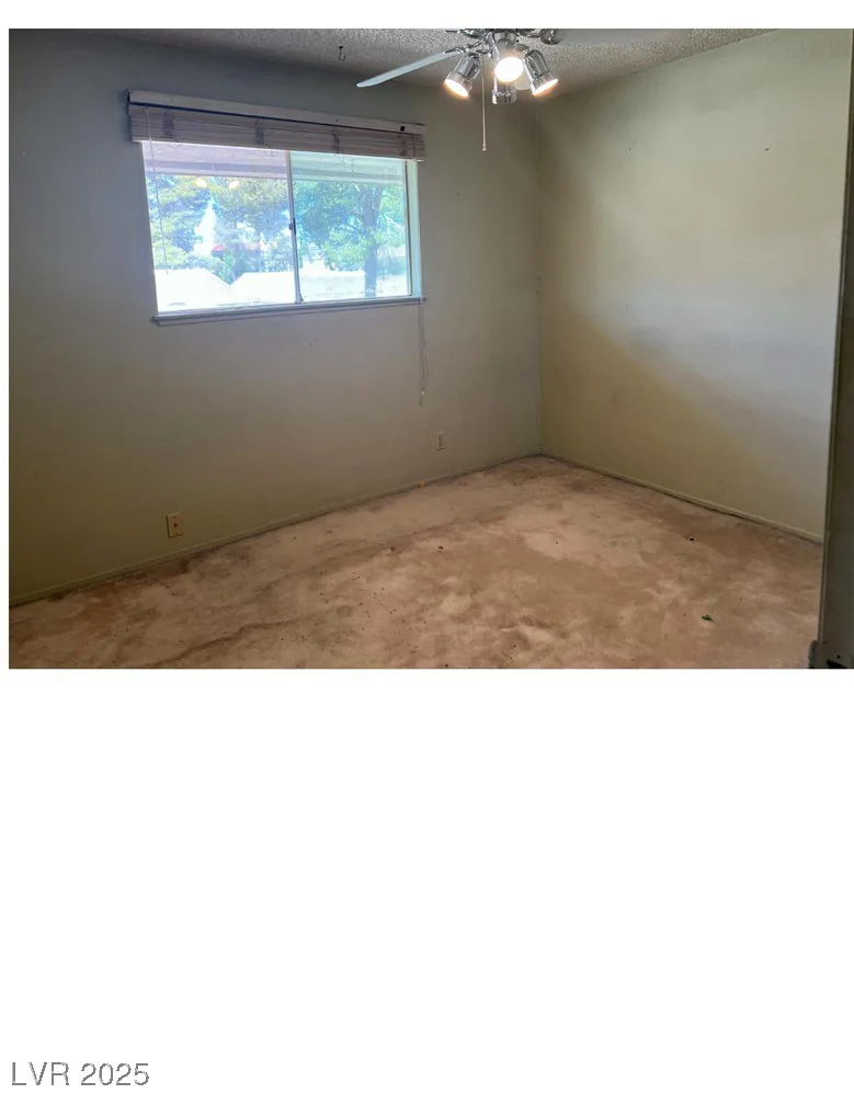 2414 Paradise Village, Las Vegas, NV 89120