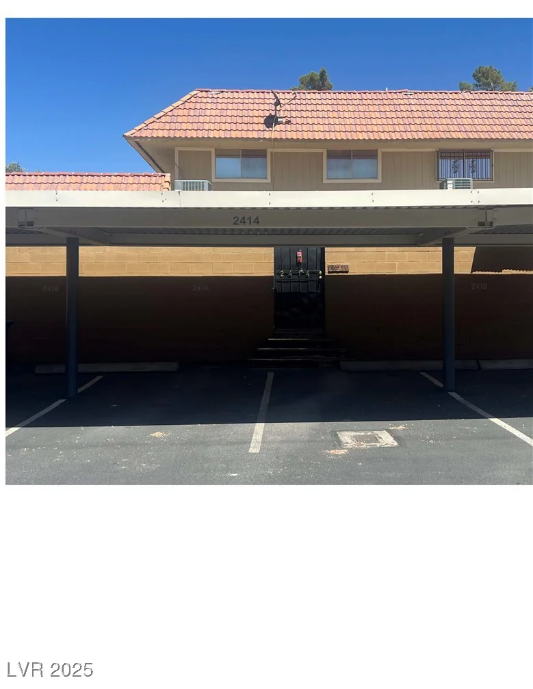 2414 Paradise Village, Las Vegas, NV 89120