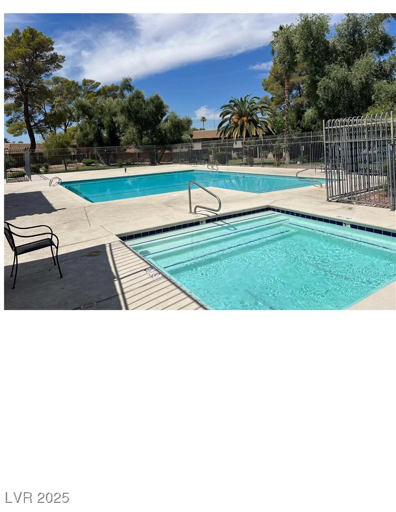 2414 Paradise Village, Las Vegas, NV 89120