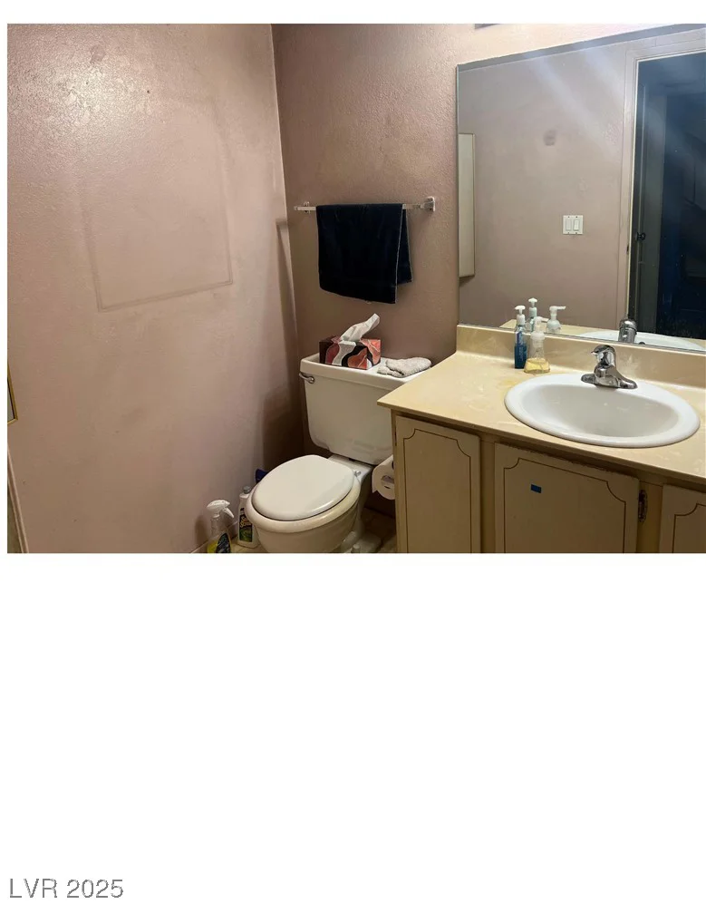 2414 Paradise Village, Las Vegas, NV 89120