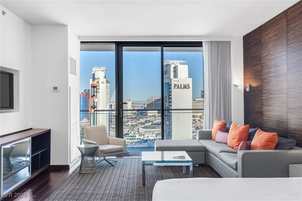 4381 FLAMINGO, Las Vegas, NV 89103