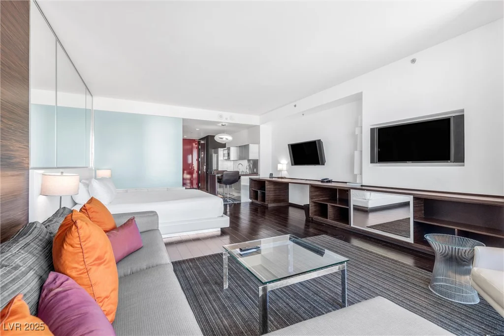 4381 FLAMINGO, Las Vegas, NV 89103